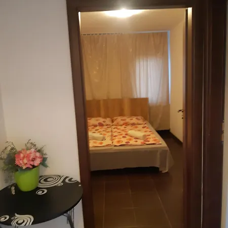 Apartment Pharamis *