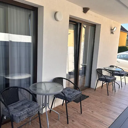 Pharamis Apartament *